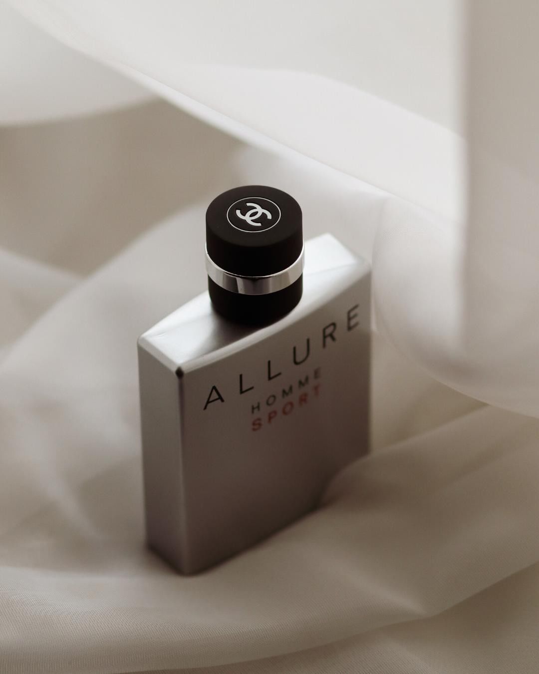 7/24 Perfumes - CHANEL Allure Sport perfume. Fresh and citrusy with a floral note, this scent is the perfect addition to any look. .
.
عطر يعطي الشعور بالانتعاش بمزيج رائع بين رائحة الحمضيات والزهور،...