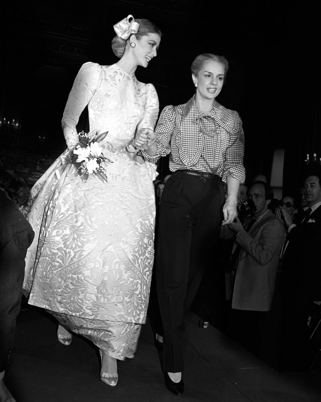 CAROLINA HERRERA - In 1981, legendary fashion editor Diana Vreeland encouraged Carolina Herrera to launch her eponymous label, with her first show debuting at the Metropolitan Club. Forty years later,...