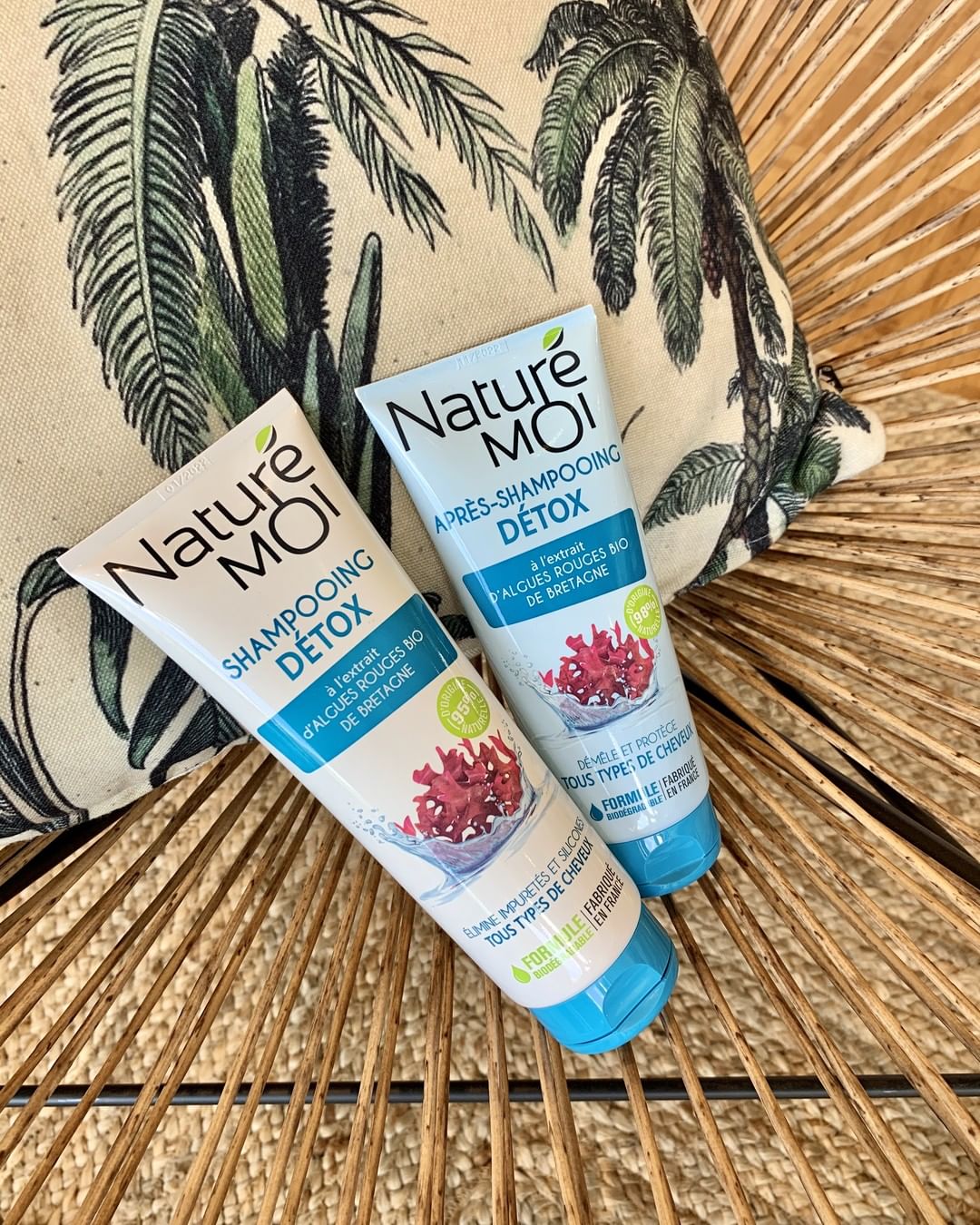 Naturé Moi - Et si vous débarrassiez vos cheveux des silicones, des impuretés et de tous les agents polluants qui les étouffent quotidiennement ?
✨Notre gamme capillaire DÉTOX aux Algues Rouges Bi...