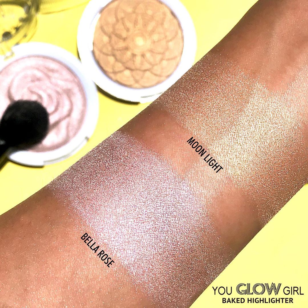 J. Cat Beauty - ✨GLOW✨GLOW✨GLOW✨
.
.
. 
#jcatbeauty #jcat #crueltyfree #losangeles #glowingskin #youglowgirlbakedhighlighter  #eyecandy #highlighter #wakeupandmakeup #beauty #makeup #highlight #instab...