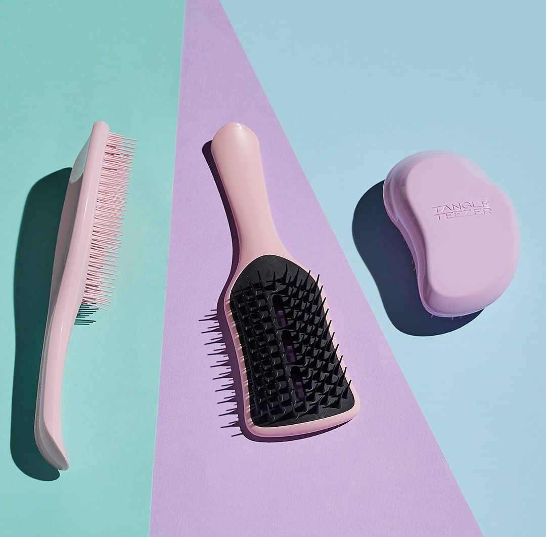 Tangle Teezer Hairbrush - Three reasons why everyone loves Tangle Teezer
1.	Our Wet Detangler hairbrush
2.	Our Easy Dry & Go Vented hairbrush
3.	Our Fine & Fragile detangling hairbrush
Which one is yo...