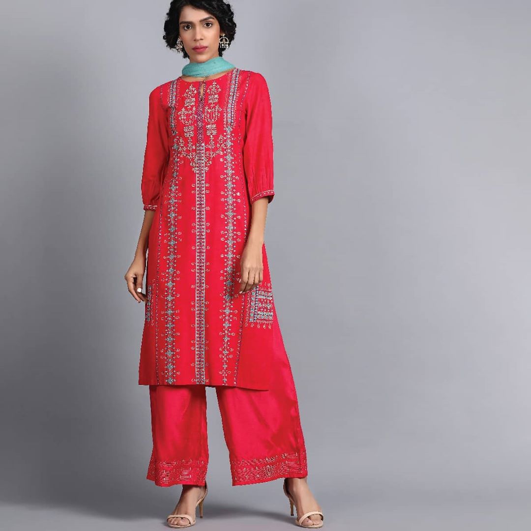 Lifestyle Store - Feel like dressing up a bit for the family zoom call? Choose from vibrant kurtas like this one from W, available at Lifestyle. 
.
Tap on the image to SHOP NOW or visit your nearest L...