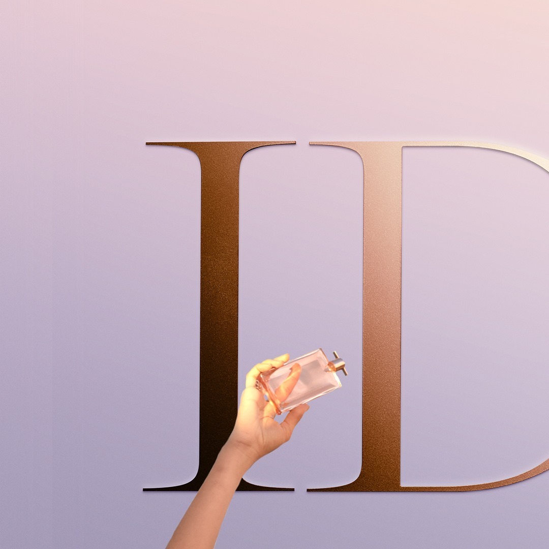 Lancôme Official - Facetted like a precious rose stone with an incandescent golden heart, Idôle L’intense is a stronger version of Idôle, a new symbol of audacity to hold high and to pass on to others...