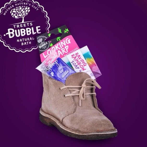 Treets - Op zoek naar het perfecte schoencadeautje? 🎁
Ga dan snel naar @etos voor één van de nieuwe Treets Bubble bad- en doucheproducten! 💦✨