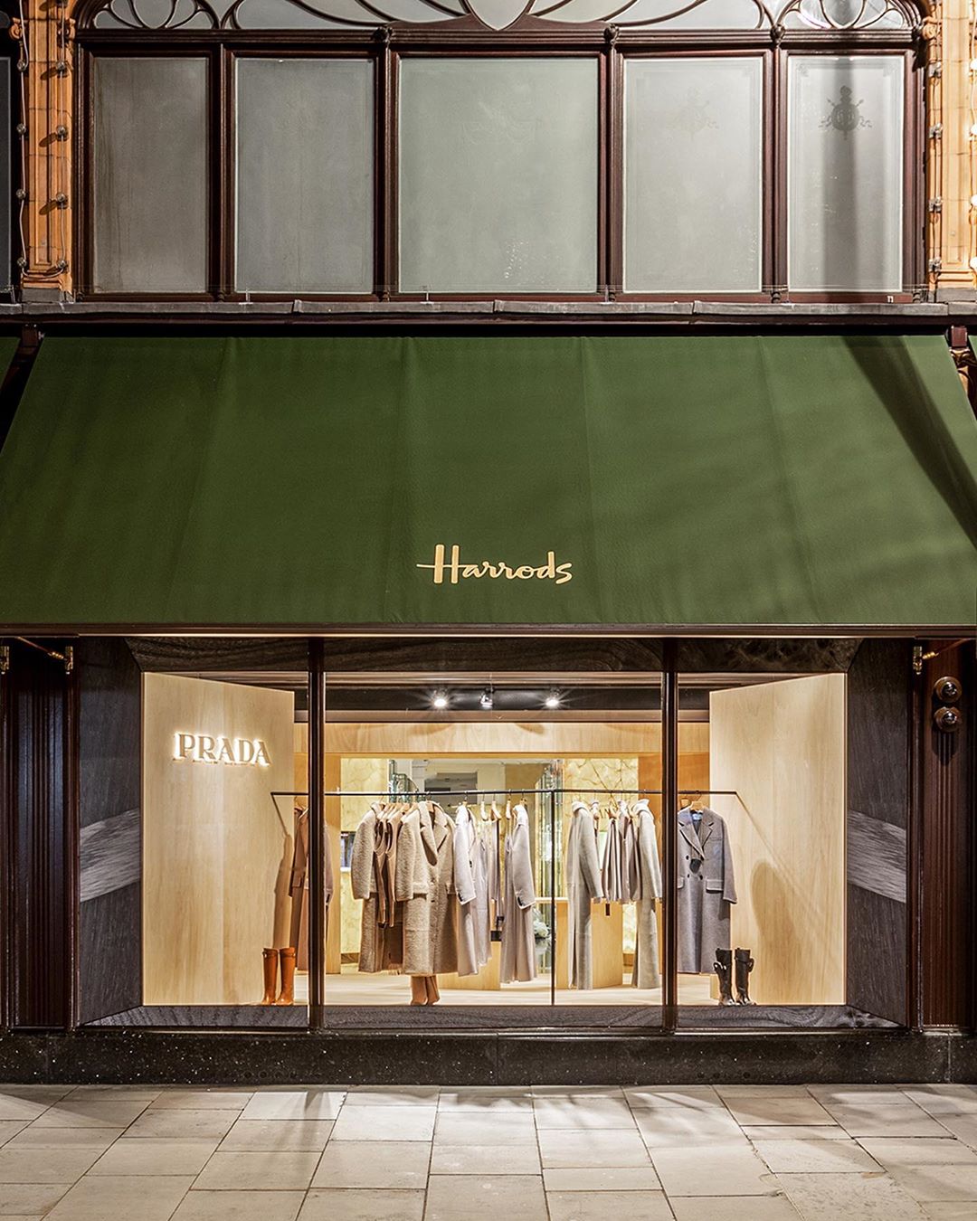 Prada - #PradaHideaway: a pop up designed by @MartinoGamper for #Prada at @harrods, 4th - 28th September 2020.
The products’ offer reflect the idea of simplicity, the return to the quintessential qual...
