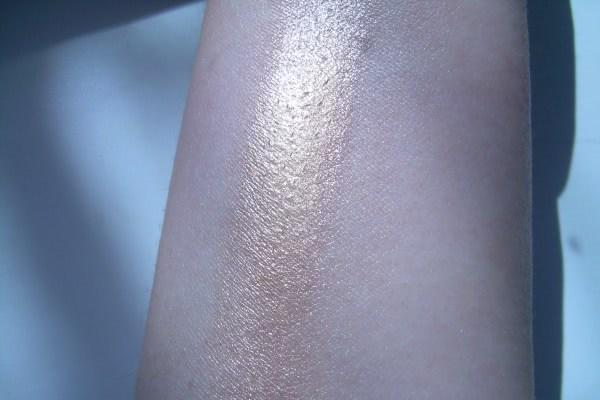 Встречаем лето вместе с Sheer illuminating fluid Soleil tan de Chanel в оттенке Sunkissed