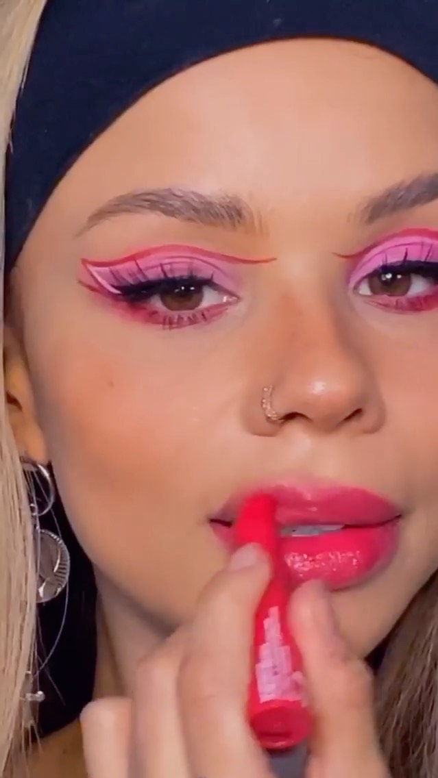 NYX Professional Makeup - @snitchery channels her inner anime baddie with this sleek graphic liner! 💥 She uses our Epic Wear Liner Sticks in 'Pink Spirit' + Epic Ink Liner + Matte Setting Spray + Fill...