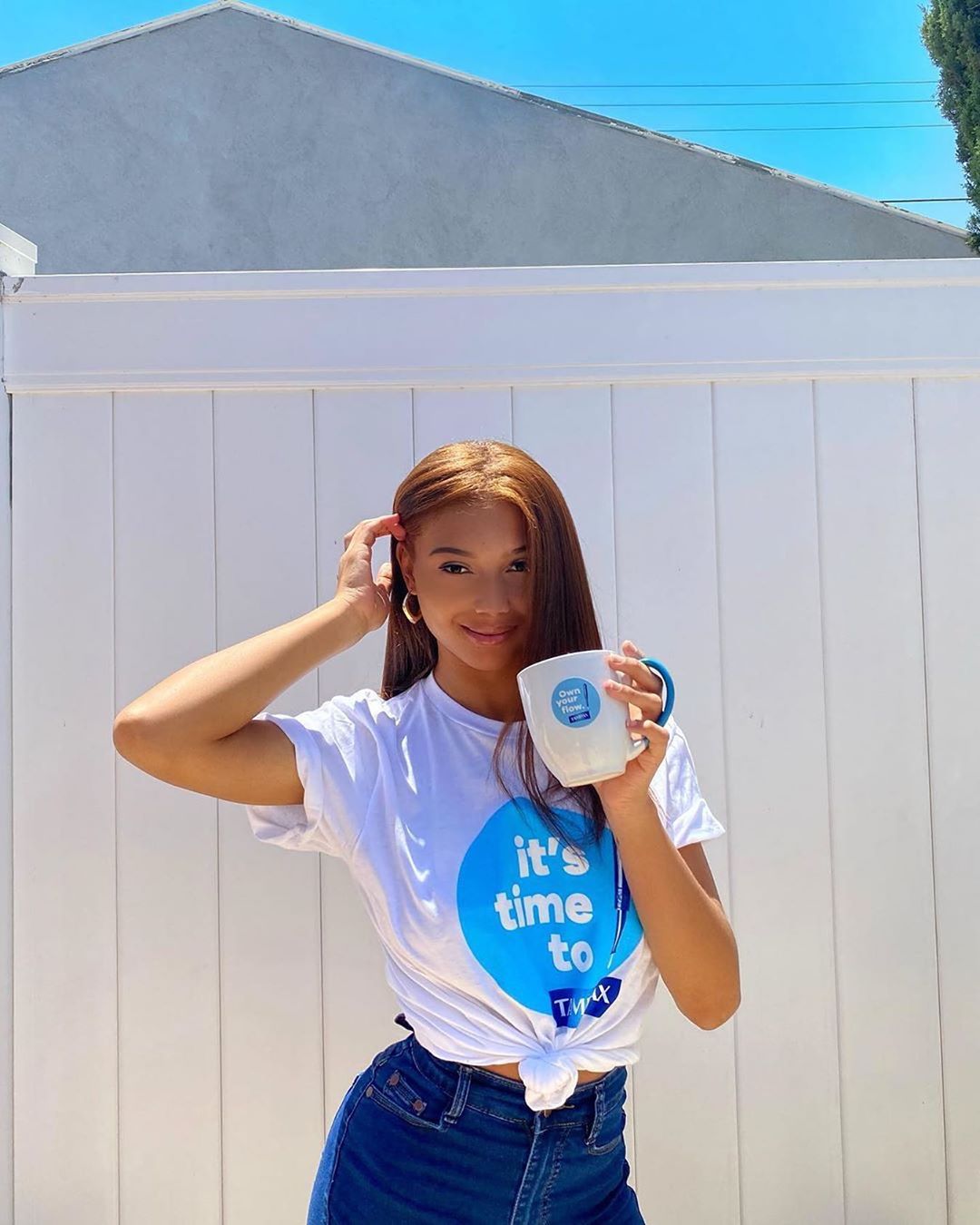 Tampax Tampons Official - Brb. Slipping into something a little more comfortable - aka our #TimeToTampax t-shirt 😂 📸: @thesierracapri