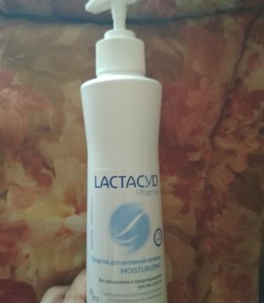 Отзыв о Гель для интимной гигиены Lactacyd Pharma MOISTURIZING от Jada  - отзыв