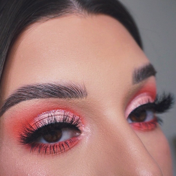 NYX Professional Makeup - Happy #NationalBrowDay! 🎉 @lazybonesbeauty has us feeling all the Fall vibes with this #EOTD 🍂 She frames her look using our Micro Brow Pencil in 'Espresso' ✨ Score 20% off o...