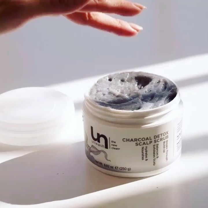 Unwash - Clean Haircare - A scalp scrub to rule them all! 👸🏽 Our Charcoal Detox Scrub is a great way to keep your head happy & your hair healthy. ⁠⠀
⁠⠀
It gently exfoliates while removing build-up, fi...