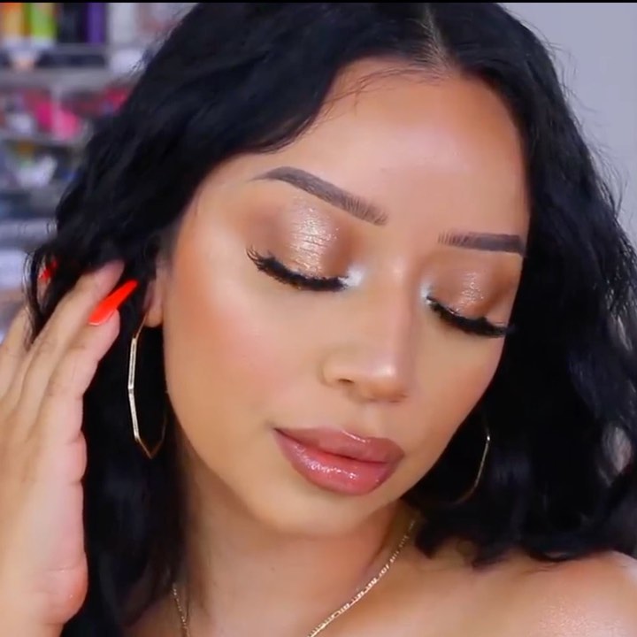 J. Cat Beauty - Check out @ohmglashes gorgeous look using some of our favorite products 😉❤️
.
.
.
#jcat #jcatbeauty #trendmood #look #makeup #makeuplook #stunning #wakeupandmakeup #beauty #makeup #ins...