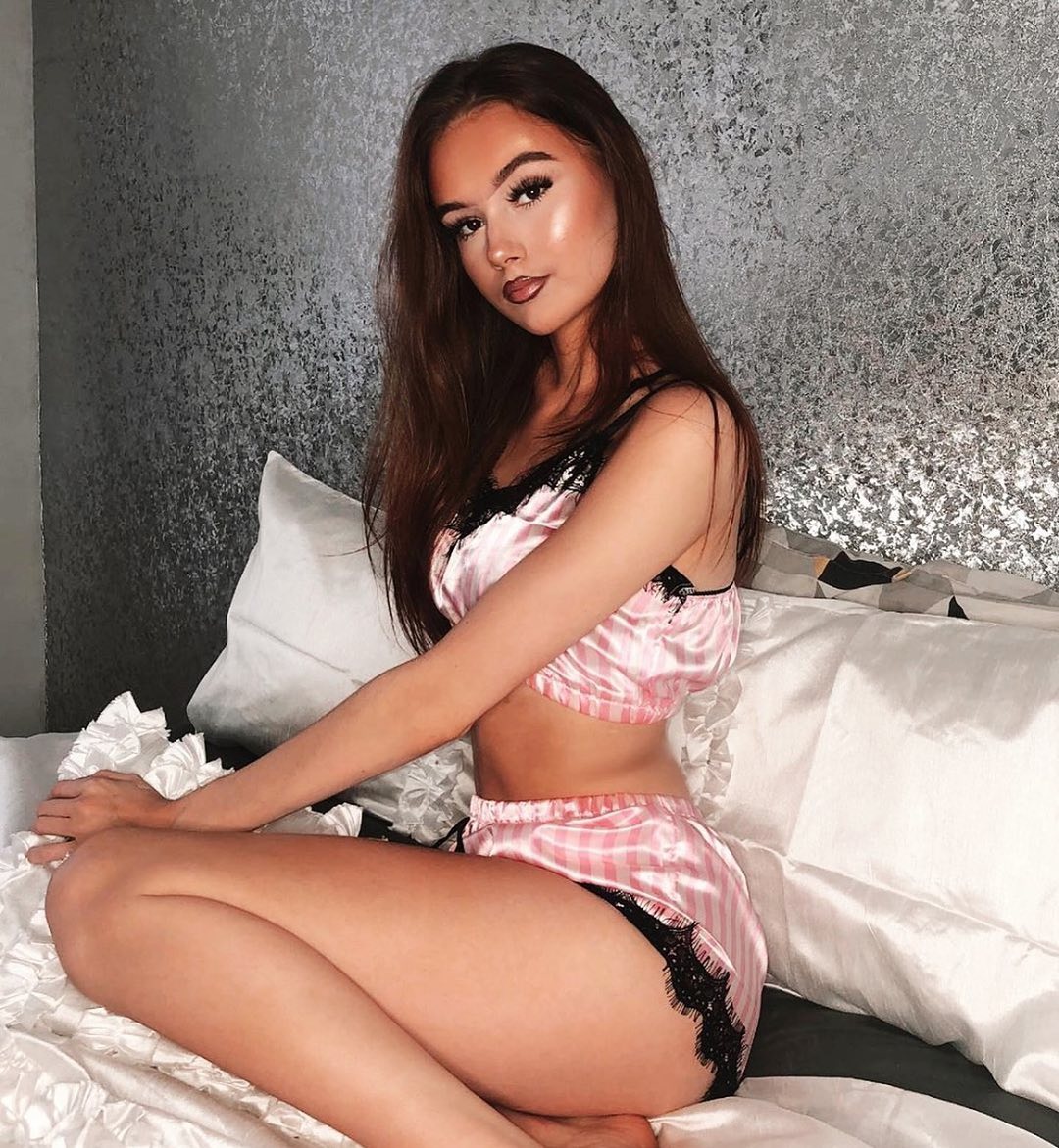 SHEIN.COM - Slay-at-home  @miamcdonaghx

Shop Item #: 1310946

#SHEIN #SHEINgals #SHEINstyle #SHEINss2020 #SHEINsummer #pajamas