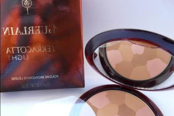 Bronzer Guerlain Light Sheer Bronzing Powder (shade 02 blondes) - review