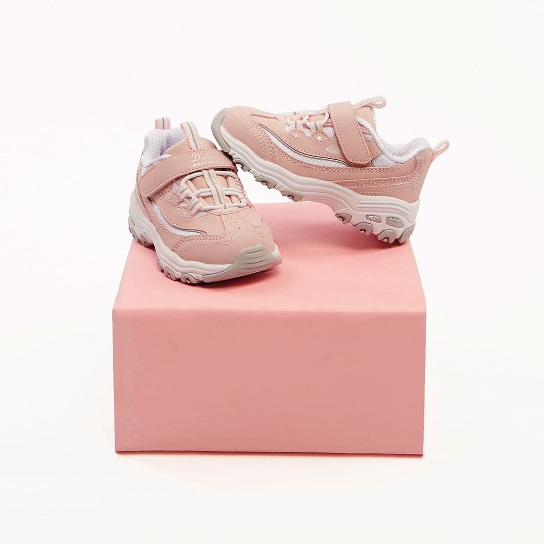 MandM Direct - Cute and comfy. We love these Skechers D'lites 🌸
Our Price: £24.99

#mandmdirect #bigbrandslowprices #skechers #skecherskids #skechersdlites