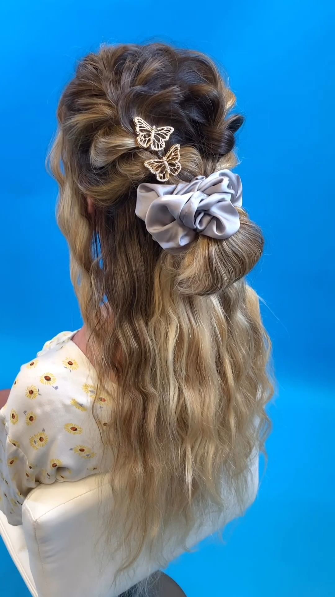 Sexy Hair® - The butterfly effect 🦋 🦋 🦋 
Watch as SexyHair Ambassdor @beautymarkedbysarah creates this mesmerizing style. 
#Repost
Super easy style for summer! This style can be achieved on long, medi...