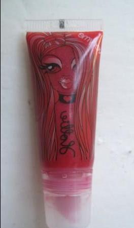 Fragrante вареньице – lip gloss da Oriflame serie «Very Me» «Oh My Gloss», tonalità «marmellata di Fragola»(titolo originale 