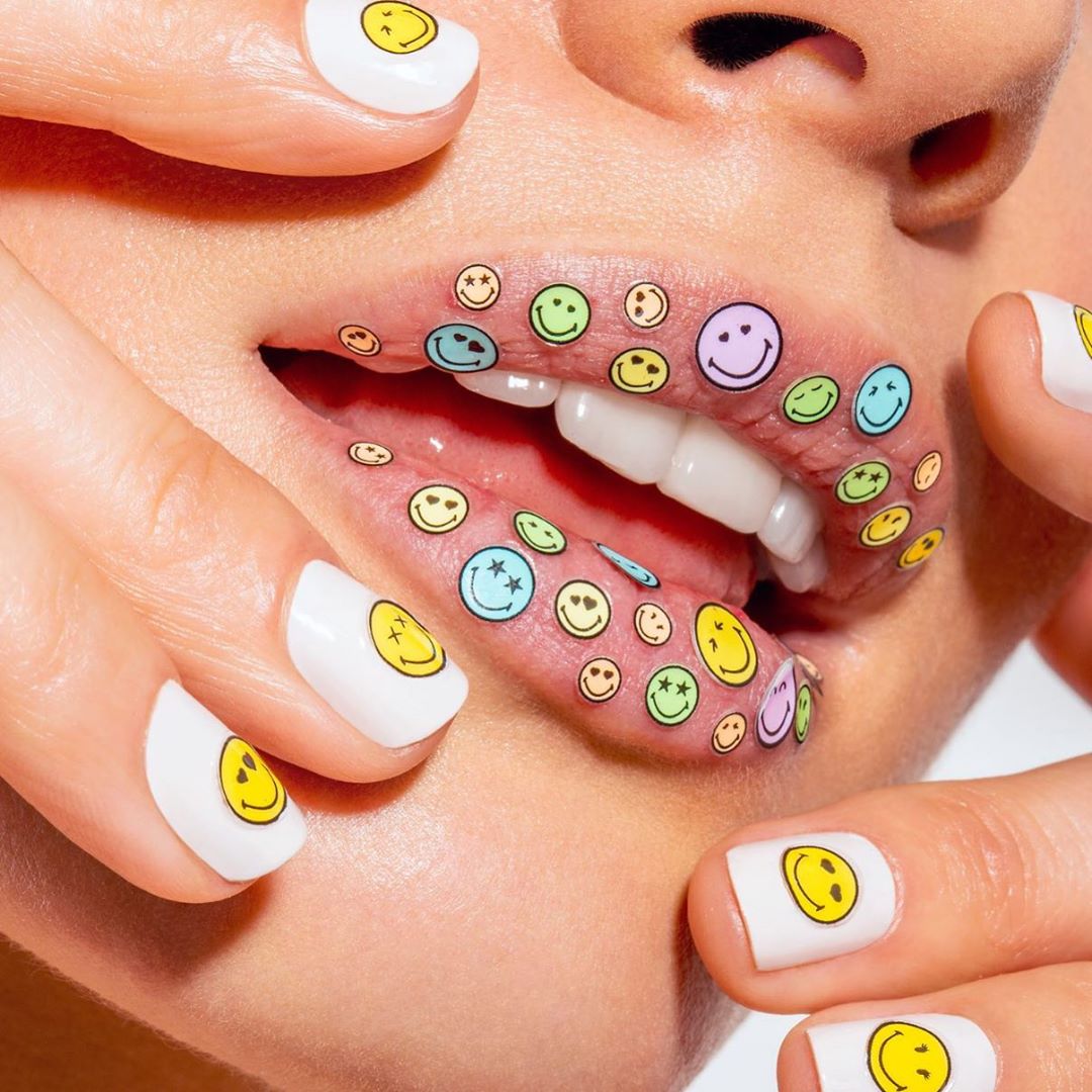Ciaté London - On Saturdays we wear smileys ☺️🙌 #ciatexsmiley stick on nail stickers💖✨tap to shop ✨#ciate