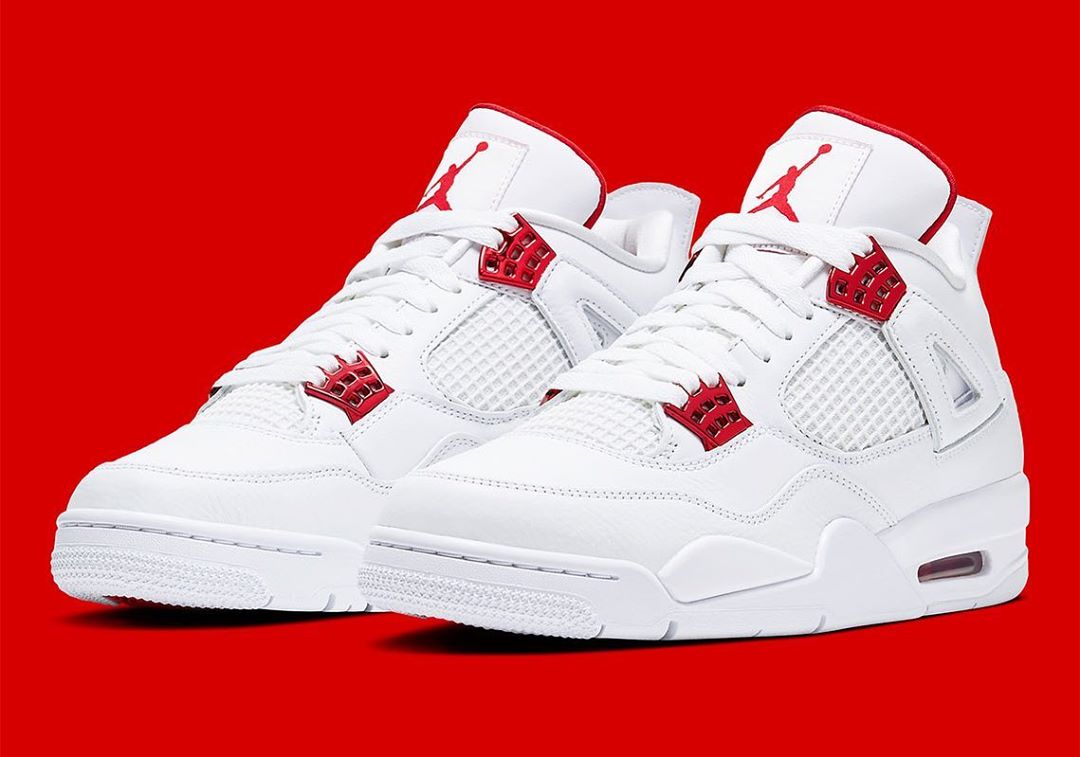 Foot Locker ME - #DUBAI only

The Air Jordan 4 “Metallic Pack - Red” is another clean colorway with roots in Jordan Brand’s storied history. Part of the “Metallic Pack” of Air Jordan 4s that were rele...