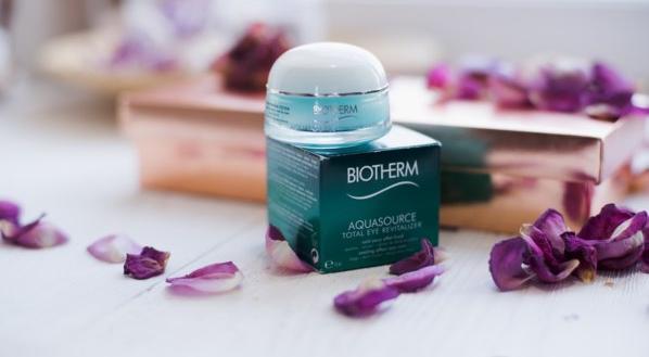 Крем для век Biotherm Aquasource Total Eye Revitalizer