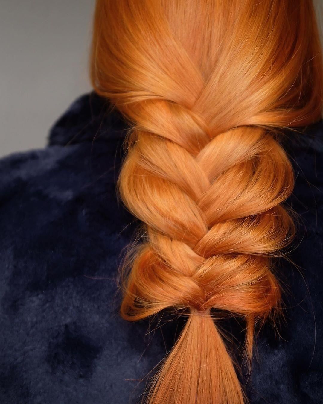 Schwarzkopf Professional - We LOVE a braid, especially when it’s this vibrant! 😍
*Formula* 👉 @stylebyseilerstudio toned with #IGORAVIBRANCE in 7-77 (30g) + 8-77 (20g) + 7-88 (4g) with 4% Developer.
#I...