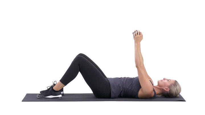 Bodybuilding.com - Spice  up your sit-ups  with these 4 new variations!🔥

1. Dumbbell Sit-up Reach

2. Cross-body Sit-up

3. Long Sit-up

4. Sit-up with Rotation

These variation of sit-ups will targe...