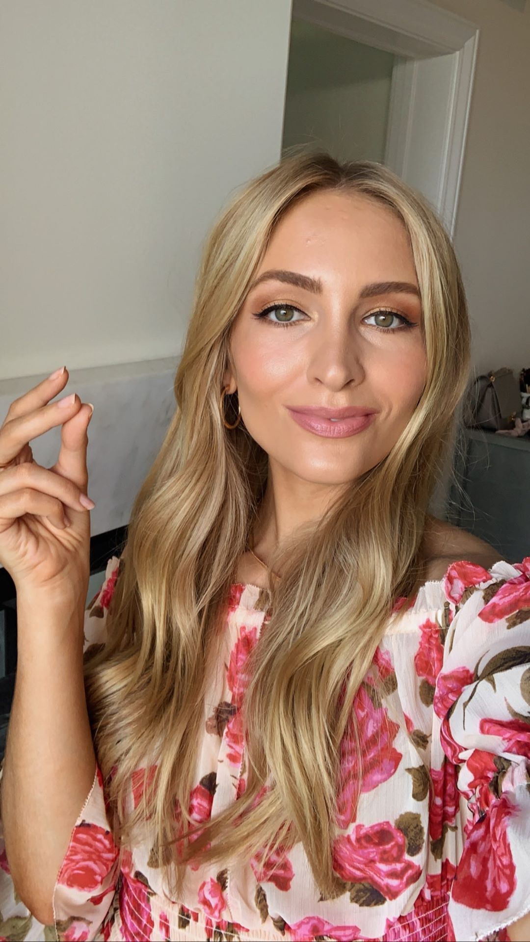 Sophie Elkus - When he asks if you can be ready in 15 seconds.. the answer is yes 🤪#beforeandafter #glowup #dewymakeup #makeupreels