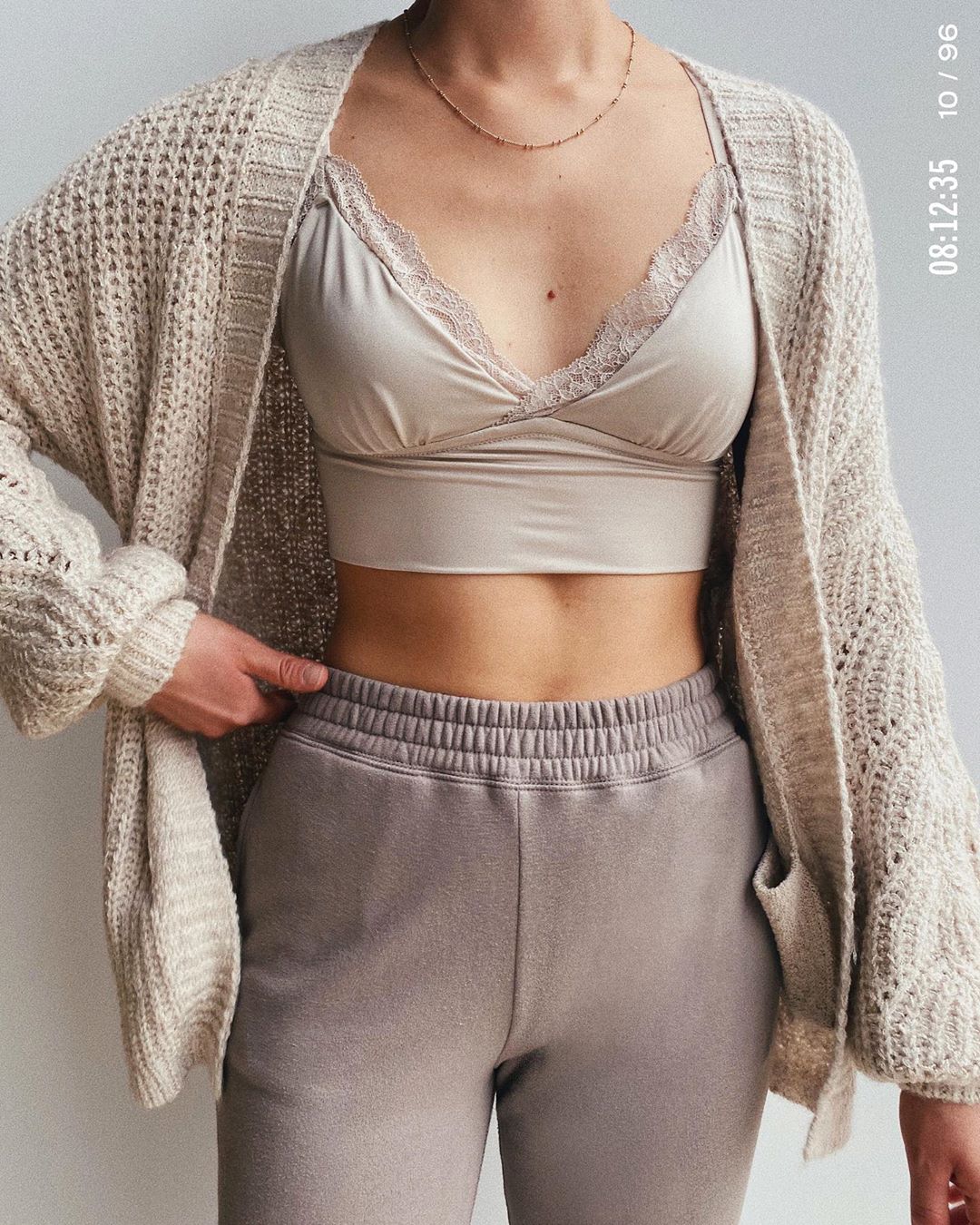 Abercrombie & Fitch - Looks just as good as the long weekend feels. Shop the entire 96 Hours Collection now. ☁️