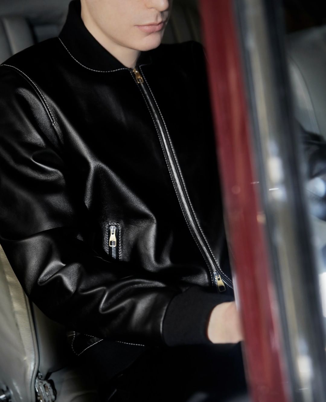 dunhill - LEATHER JACKET
Taken from from ‘Automotive’ - our most recent campaign. #dunhillSS20⁠
Photography: @luisapagani