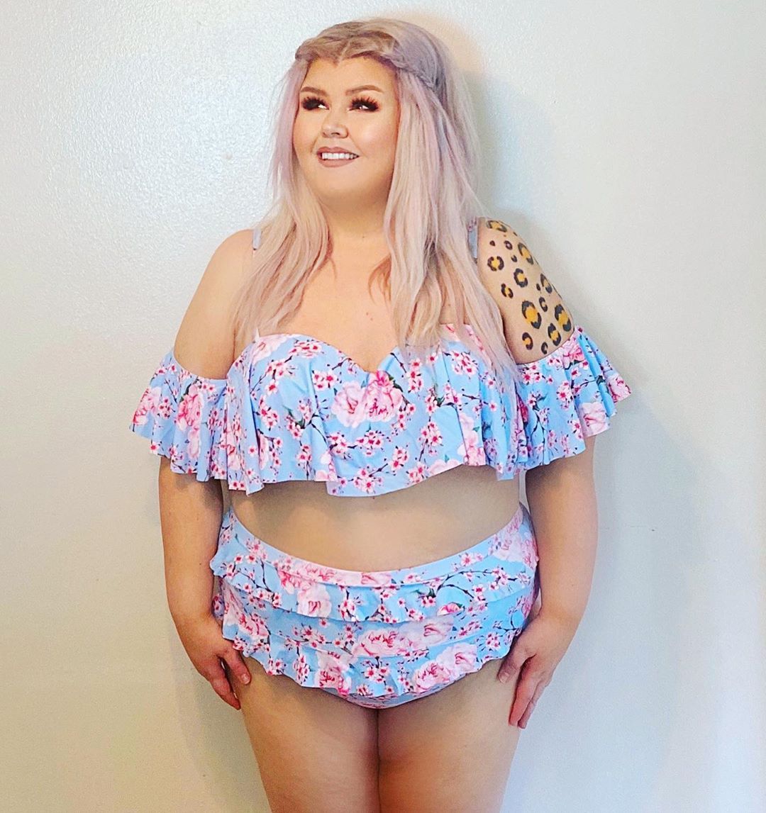 Dresslily - Sweet cherry blossoms! 🌸⁣
Pict by @shannon_shortcake
👉Shop in our bio link!⁣
✨Search: " Plus Size Cold-Shoulder Tiny Flower Ruffled Tankini Swimwear"⁣
💕CODE: MORE20 [Get 22% off]⁣
#Dressli...