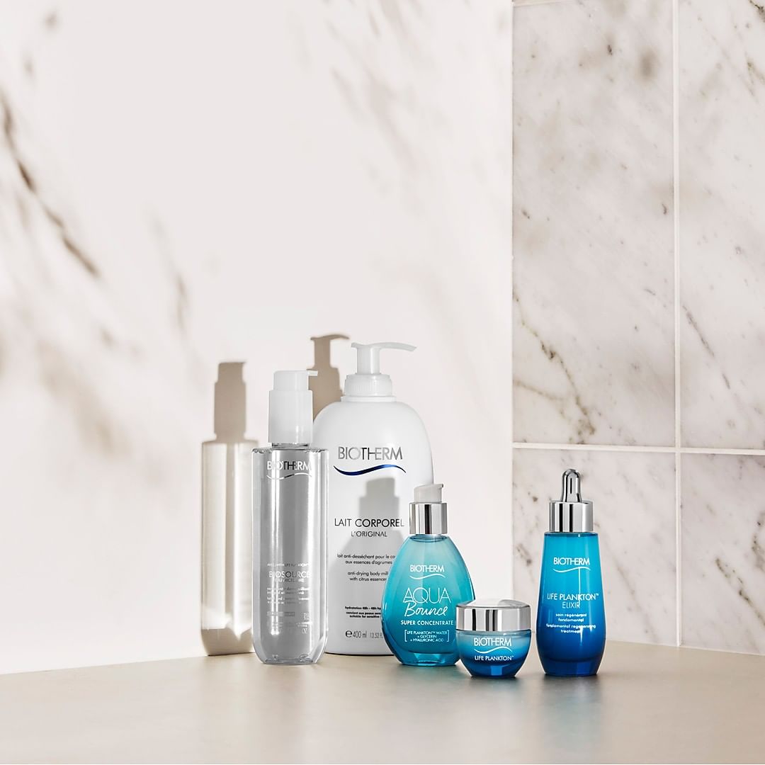 BIOTHERM - A summer routine should be easy, lightweight and leave you feeling fresh. Don't you agree? 

For a simple go-to summer routine follow below: 
💙Biosource Micellar Water
💙Life Plankton™ Elixi...