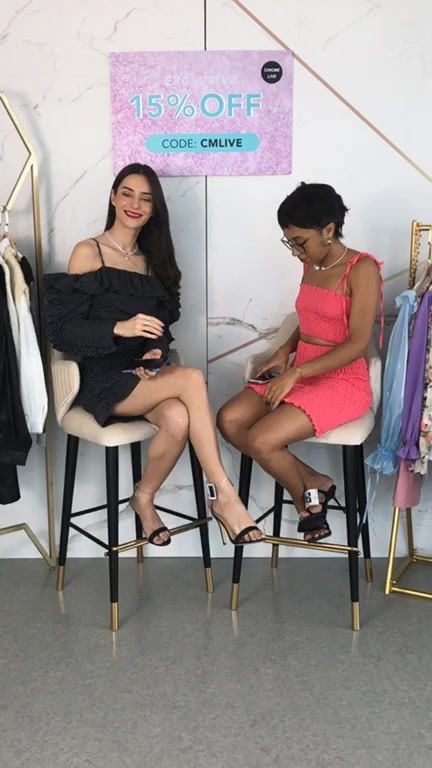 Chic Me - What's the most essential dressing skills in fall?
Right, the dress matching skills!
Sep. 23th 6:30PM PST on Instagram or Facebook
We introduce some dressing tips on LIVE and share discounts...