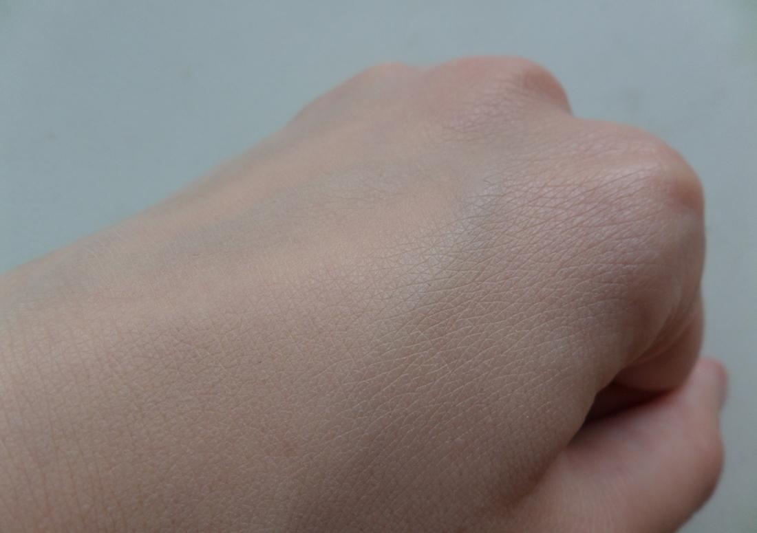 Giorgio Armani Luminous Silk Foundation оттенок 03 ivory5 Giorgio Armani Luminous Silk Foundation оттенок 03 ivory
