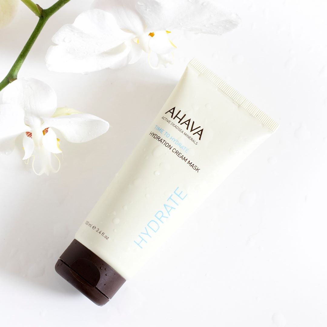 AHAVA - We like to think of our Hydration Cream Mask as a hug in a tube. For your skin, that is 😊 We use it on days when our face needs a little extra TLC, and you can even leave it on overnight if yo...