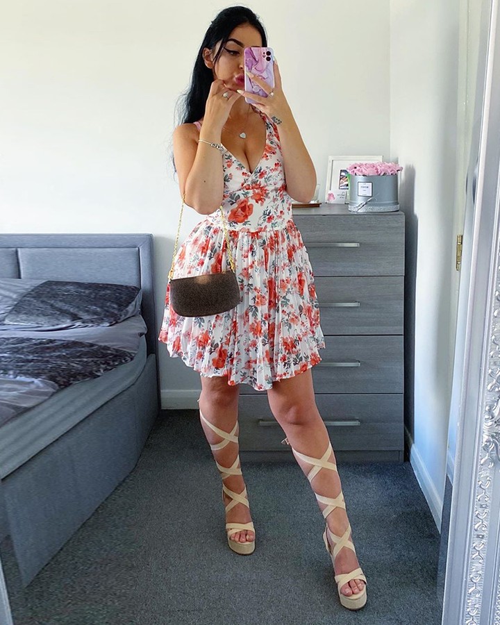 Chic Me - Make sure to tag @chicmeofficial + #chicmebabe for a chance to be featured like @lucioussara⁠
🔍"YDF2898"⁠
Shop: ChicMe.com⁠
⁠
#chicmeofficial #chicmebabe #blogger #fashion #style #ootd #chic...