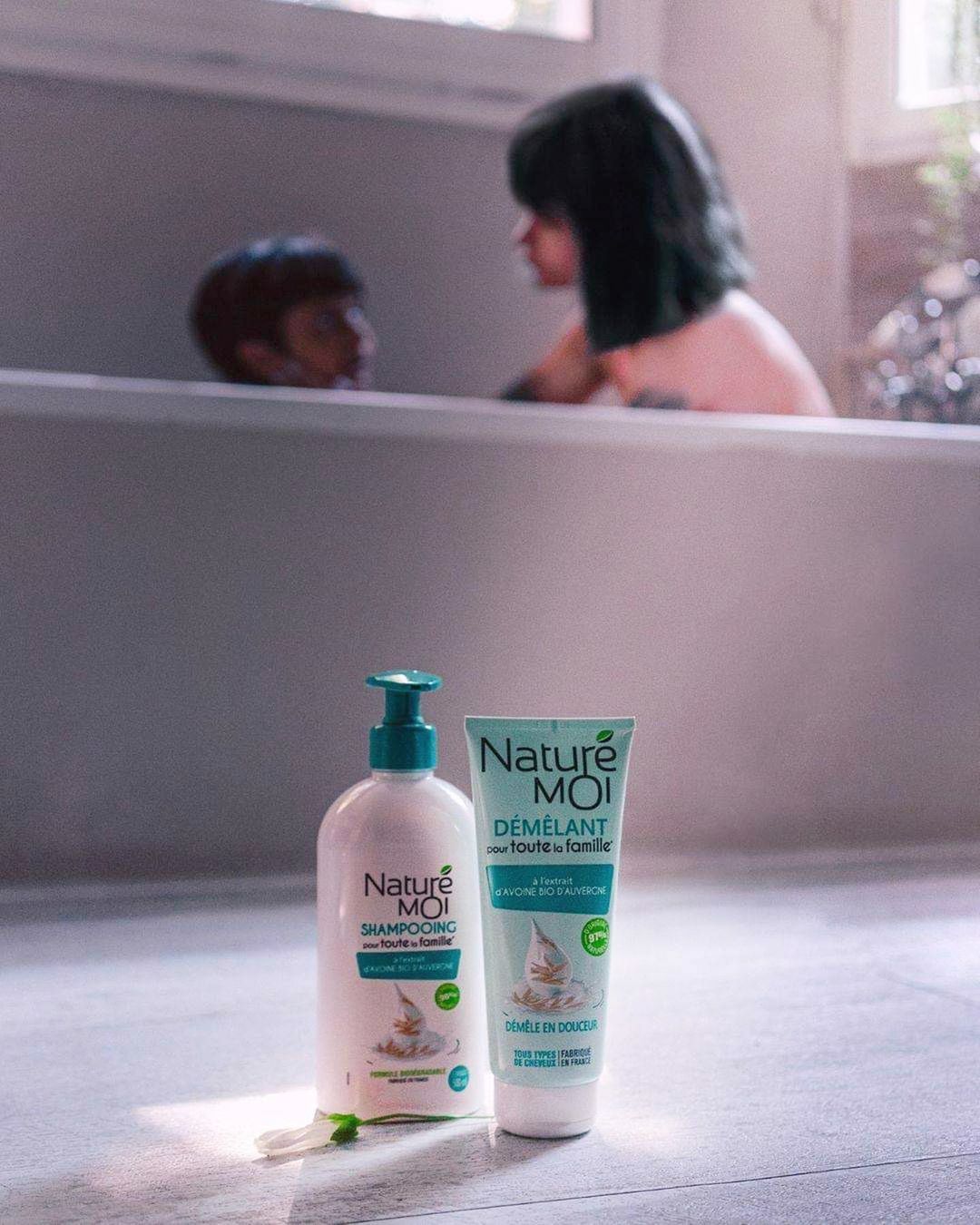 Naturé Moi - Notre gamme capillaire FAMILLE, c'est :
💦 Un flacon pompe pour prendre facilement juste ce qu'il faut de shampooing !
👀 Des formules qui ne piquent pas les yeux !
🌾 De l'extrait d’avoine...