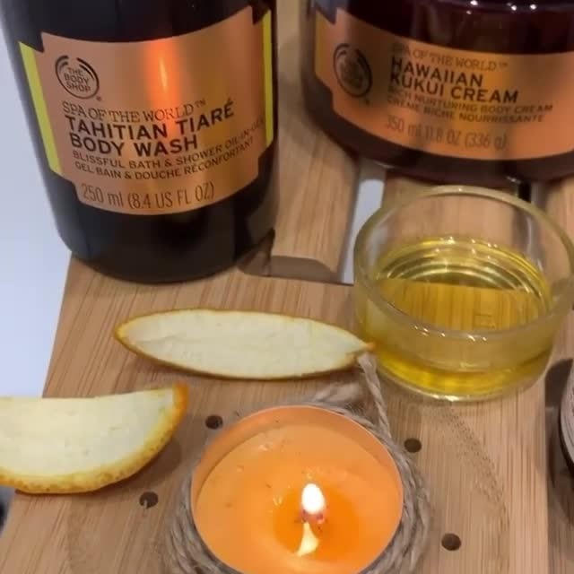 The Body Shop - Все ваши любимчики для ванны в одном месте, точнее на одном видео😉 Благодарим @tatiana_taran888 за красивый обзор средств из серий Spa of The World, «Манго» и «Дерзкий лимон» и разверн...