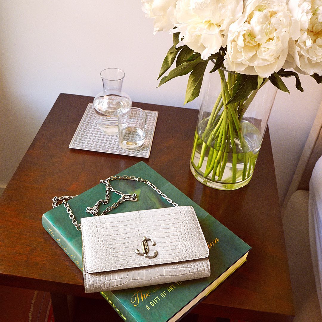 Jimmy Choo - Starting the day with a trusty companion and the VARENNE CLUTCH bag #JimmyChoo