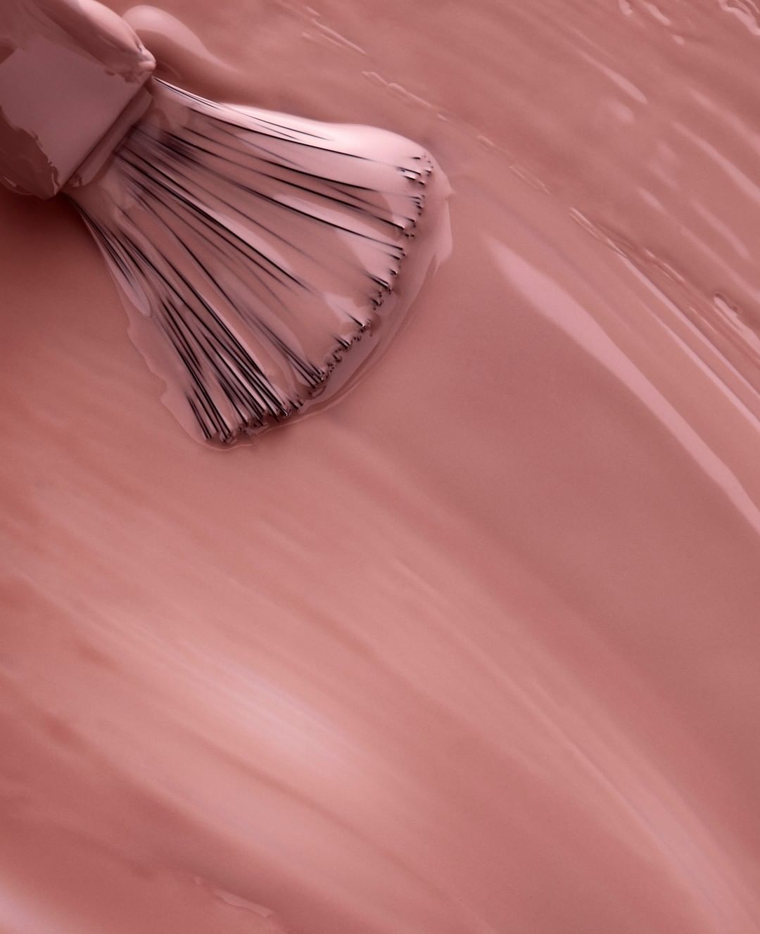 Sally Hansen - This Rose & Shine swatch STUNS 🤩. Who’s tried this new shade from our new Miracle Gel Marine Metals collection? Let us know below!