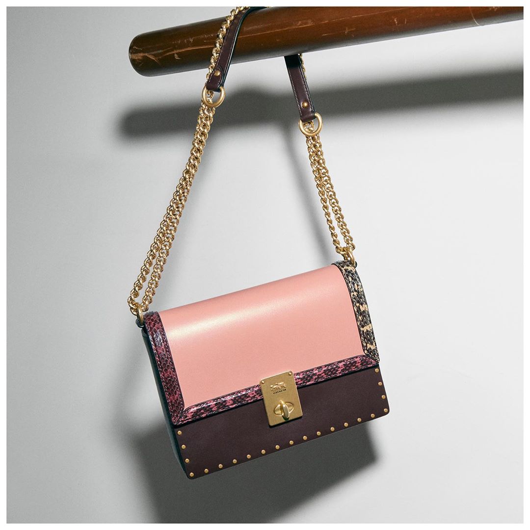 Coach - Warm up exercise: how will you wear your #CoachxJLo Hutton? (Hint: across your body, over your shoulder, however you like.) #CoachNY