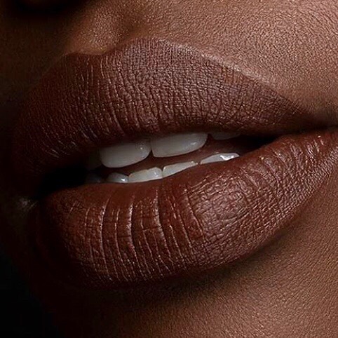 DOSE of COLORS - CHOCOLATE WASTED LIQUID MATTE LIPSTICK FROM OUR COFFEE AND CREAM SET ☕️
.
.
.
*Available 9/1 - 9/30, while supplies last. Cannot be combined with any other offer, coupon code or rewar...