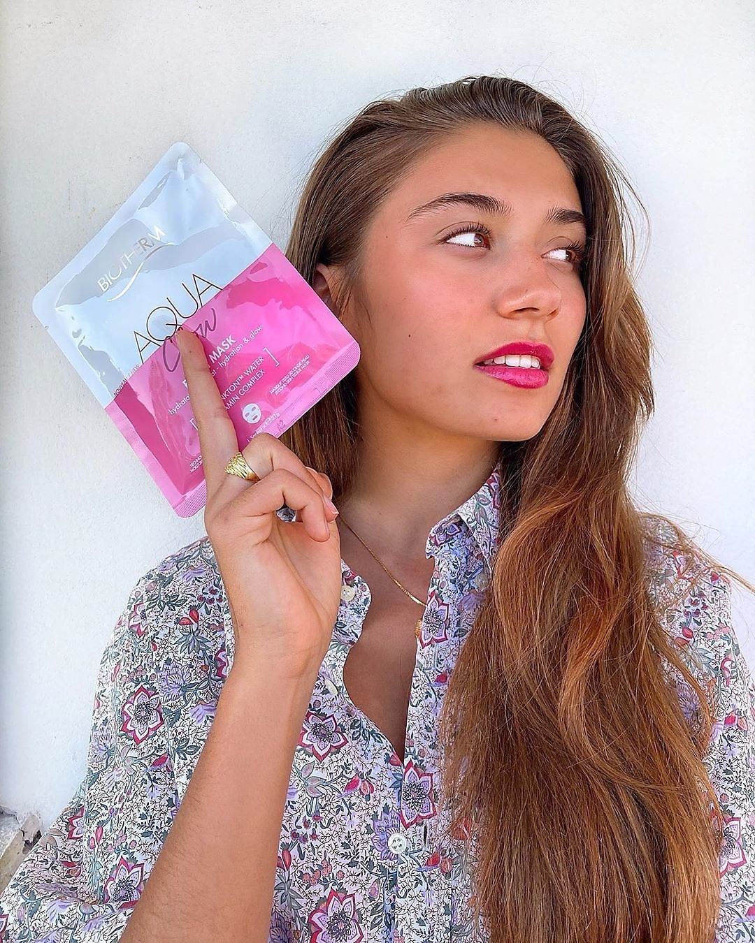 BIOTHERM - Quick to apply, easy to use, transformative to the skin.
Why wouldn't your grab your Aqua Glow Sheet Mask for a fast fix and leave with glowing skin? 

#Biotherm #BiothermFamily #AquaSuperC...