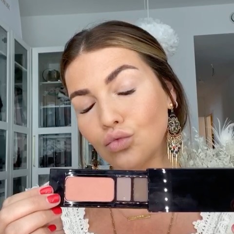 ARTDECO - Our lovely @novalanalove created her Summer Look 2020 🌞 Do you like it? We do!
⠀⠀⠀⠀⠀⠀⠀⠀⠀
Get the look:
🌞 Refillable Magnetic Palette for Eyeshadows/Blusher 
🌞 Eyeshadow Base
🌞 Blusher N°13 b...