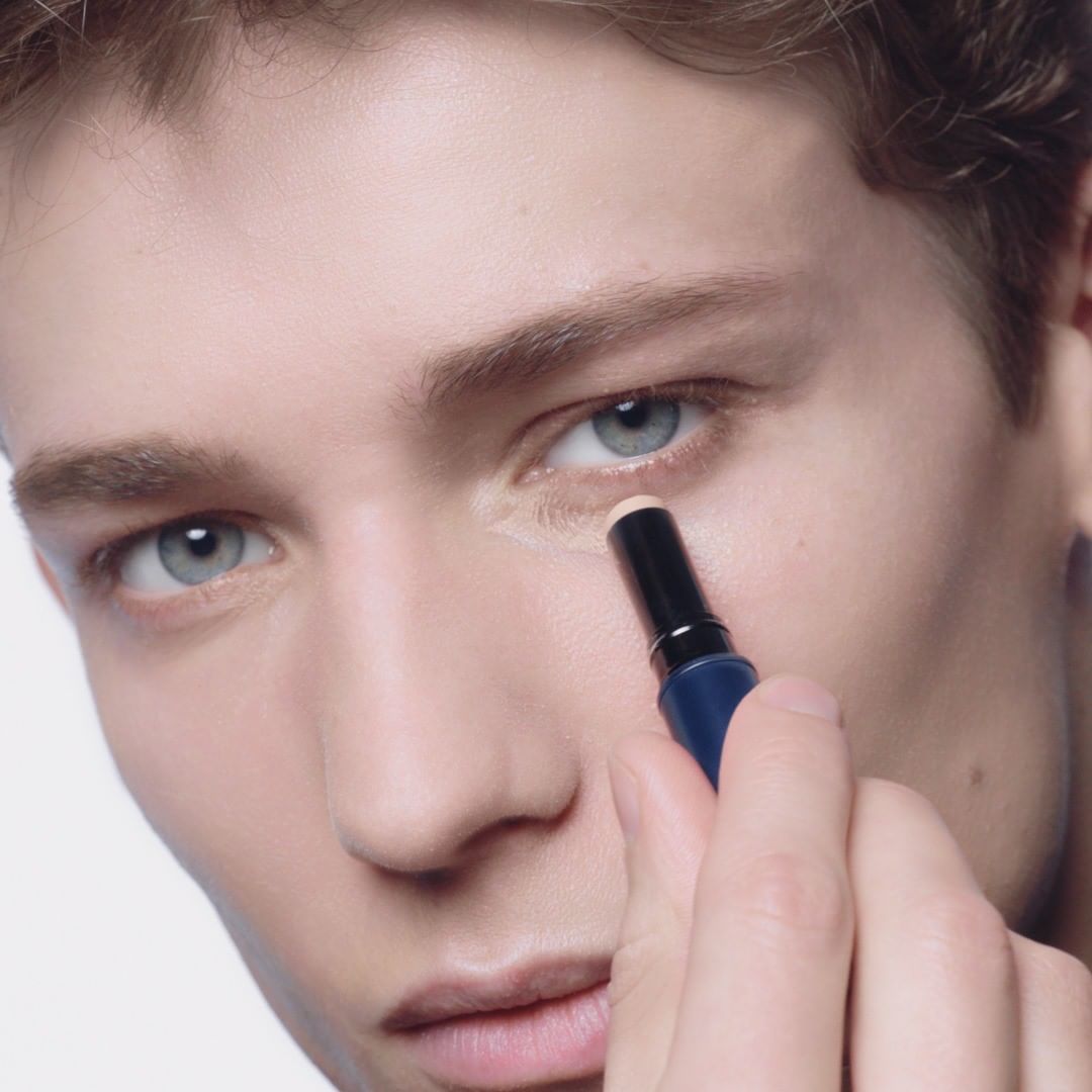 CHANEL - Hydrate and fortify skin, even out the complexion, intensify the eyes with the makeup and skincare line for men BOY DE CHANEL. For a natural look.

#BoyDeChanel #BeOnlyYou #CHANELMakeup #CHAN...