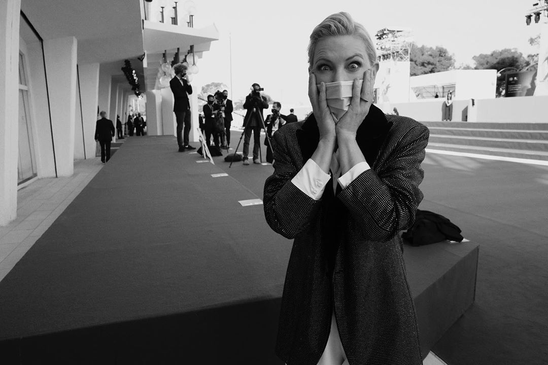 Armani beauty - Behind the scenes at the Venice Film Festival with @gregwilliamsphotography. 

Genuine moments, starring Cate Blanchett. 

#Armanibeauty #ArmanibeautyStars #CateBlanchett #BiennaleCine...