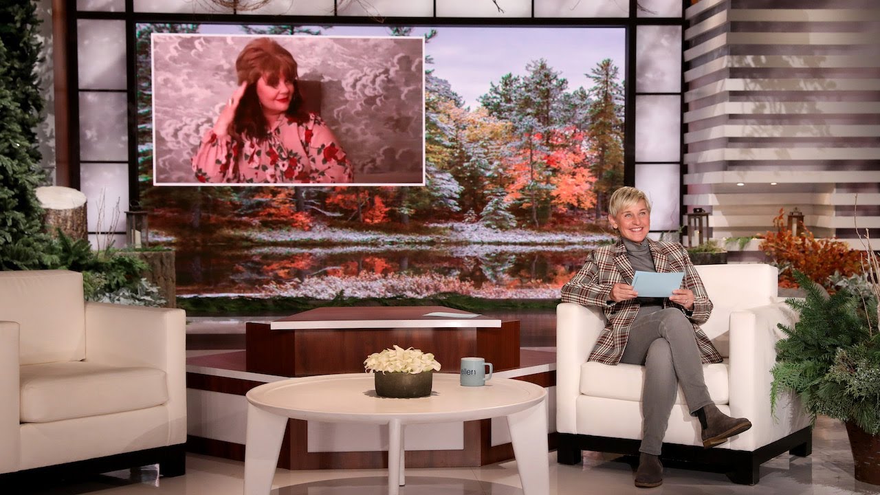 Melissa McCarthy Reveals Eccentric Items in a Game of 'Drawer Dash Down Under'