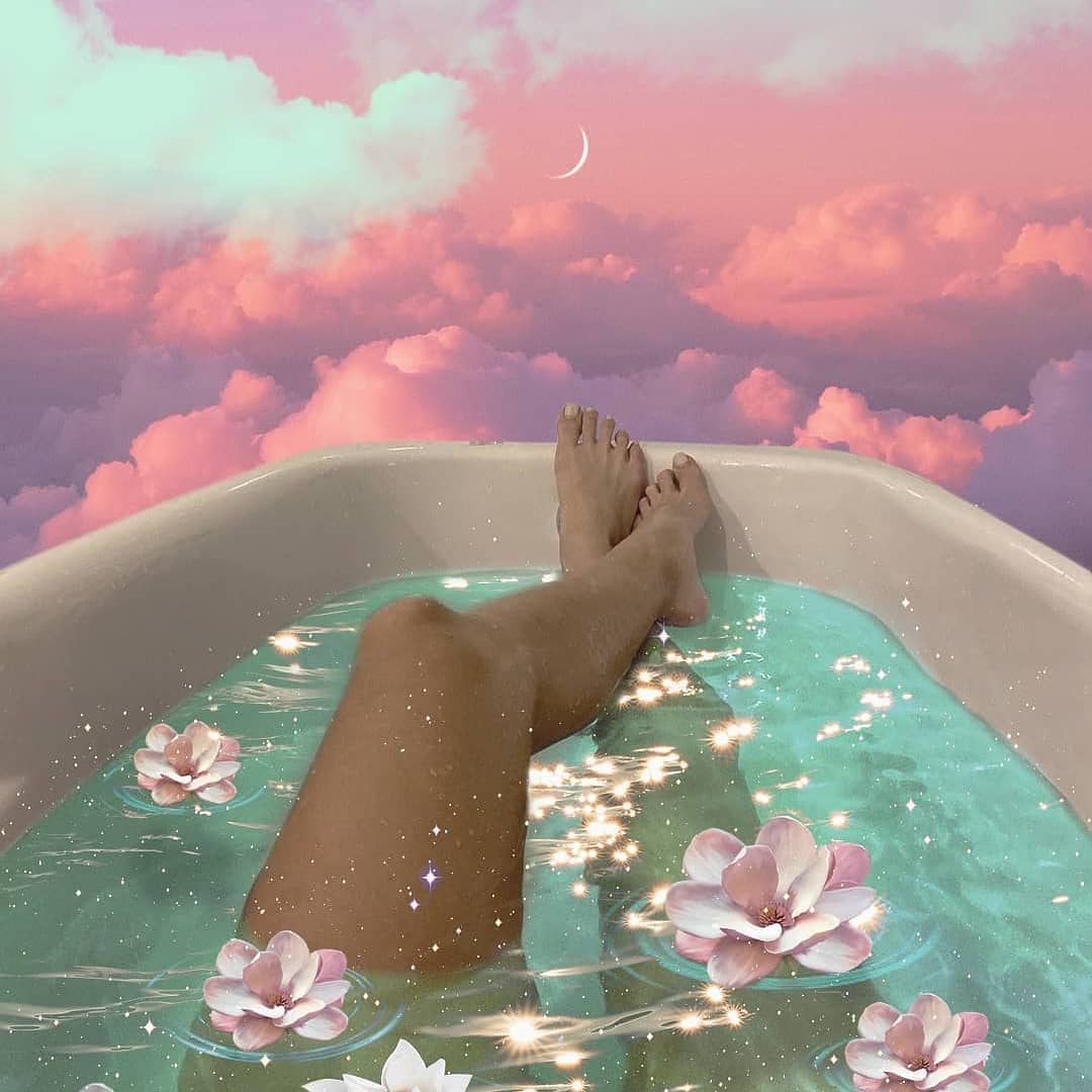 KnowFashionStyle - You deserve the treat🍸✨
Credit @indg0 

#happy #bathtime #pink