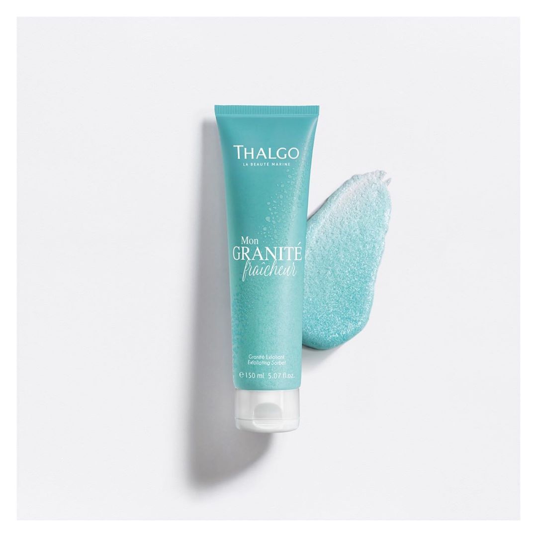 Thalgo France - Notre Granité Fraîcheur enrichi en Aloe vera est un gommage corps qui exfolie en douceur la peau⁠⠀
tout en l’enveloppant d’un délicat parfum Méditerranéen, aux notes fraîches et aquati...