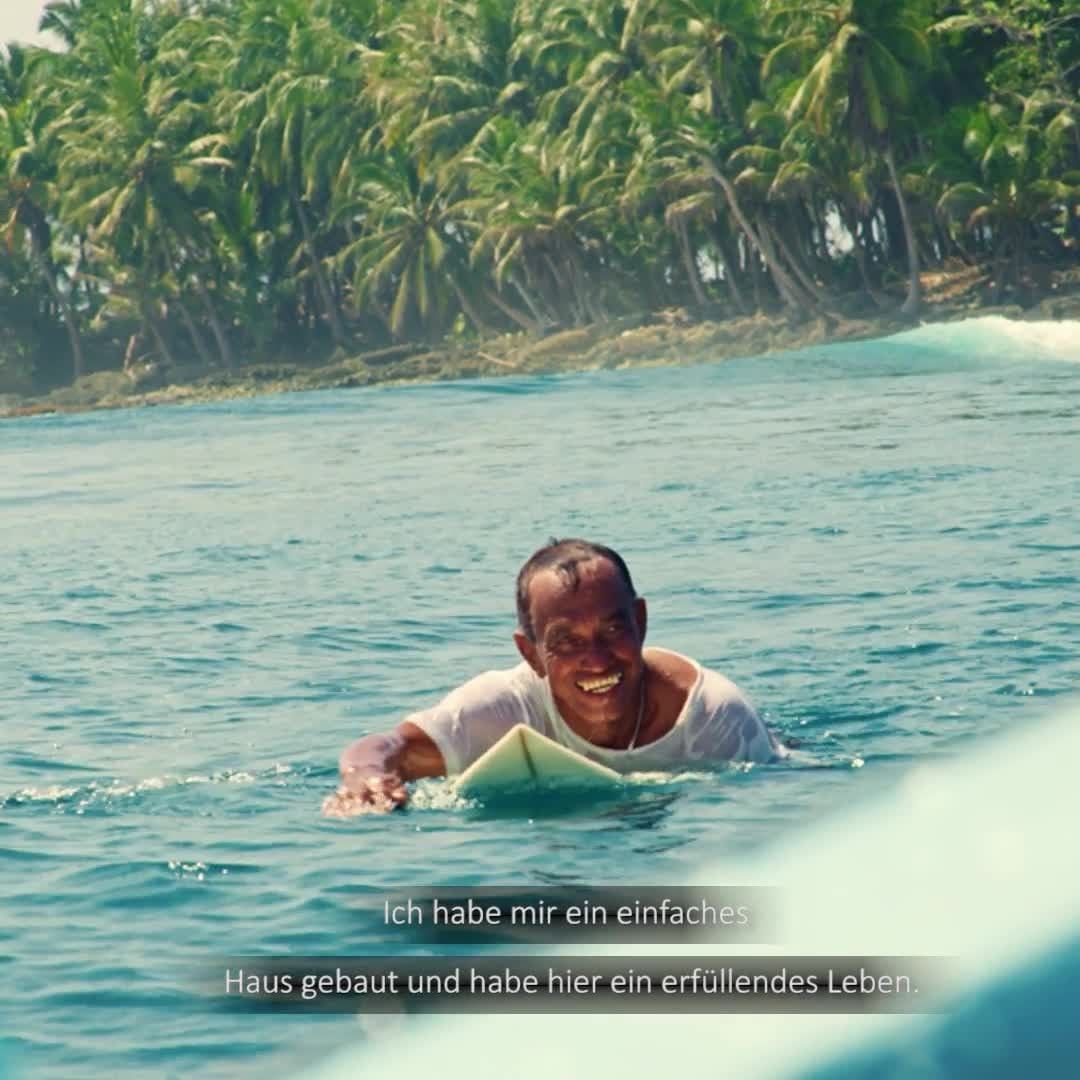 bruno banani Official - "Eins sein mit der Natur und dem Meer - ohne große materielle Gegenstände - einfach, aber glücklich." ⁠
⁠
Was ist deine Definition von Glück?⁠
⁠
Schau dir den ganzen Film an un...