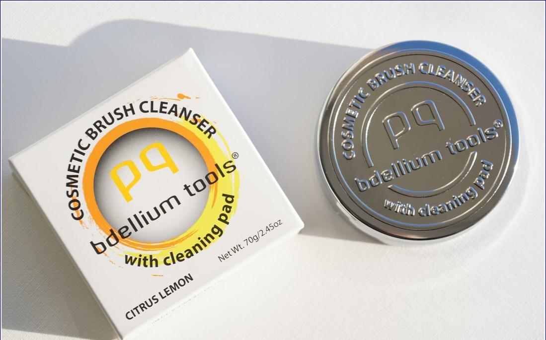 Bdellium Tools Cosmetic Brush Cleanser with cleaning pad - удобное и эффективное очищение кистей2 Bdellium Tools Cosmetic Brush Cleanser with cleaning pad - удобное и эффективное очищение кистей